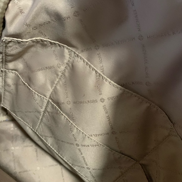 Authentic Michael Kors handbag - Picture 7 of 8